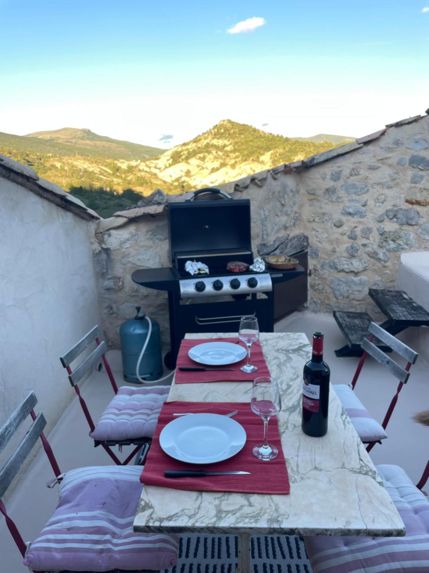 La Maison De Vergol Montbrun-les-Bains Eksteriør billede